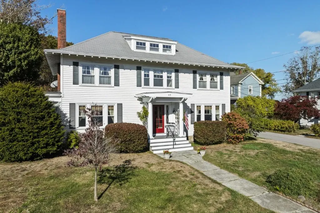 210 Ocean Point Road Boothbay ME 04544