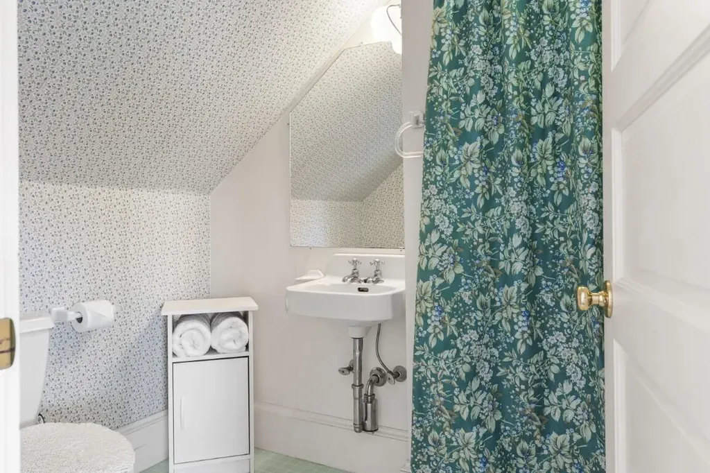 210 Ocean Point Road Boothbay ME 04544