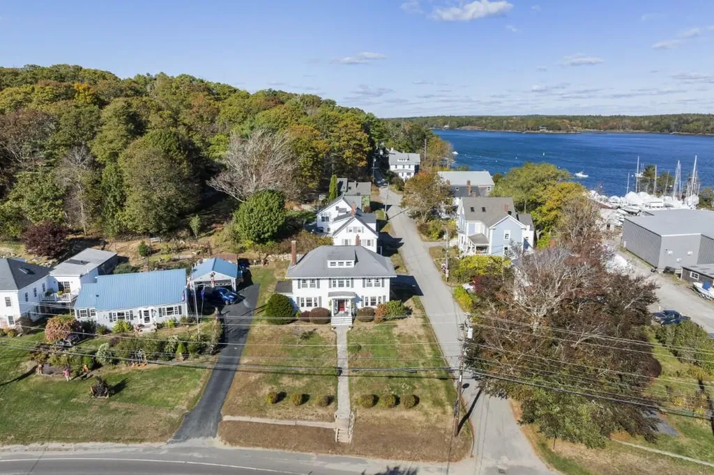 210 Ocean Point Road Boothbay ME 04544