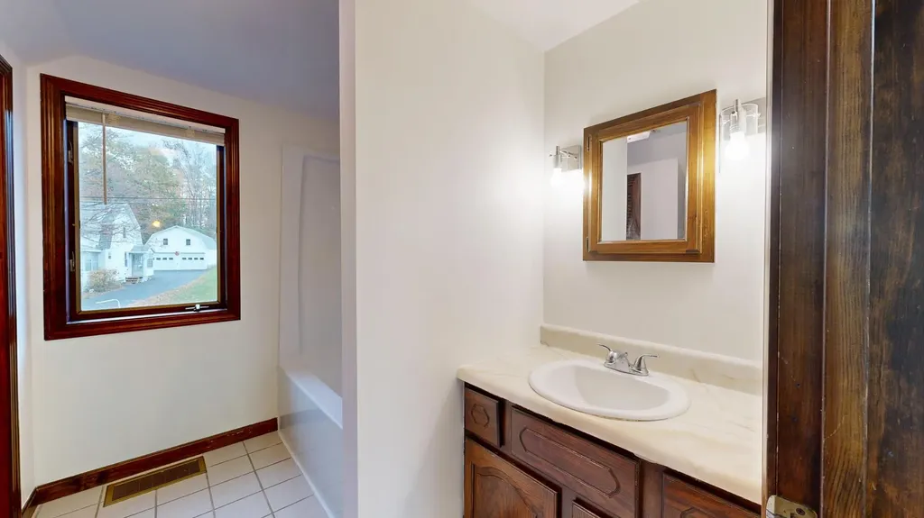46 Pleasant Hill Road Augusta ME 04330