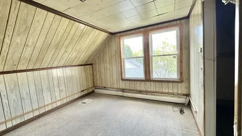 122 Knox Street Millinocket ME 04462