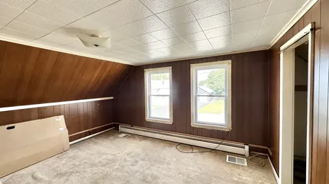 122 Knox Street Millinocket ME 04462