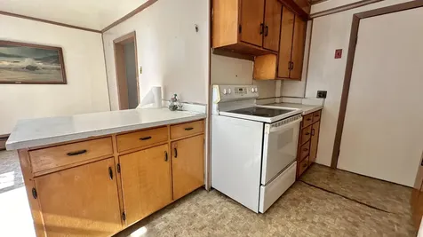 122 Knox Street Millinocket ME 04462