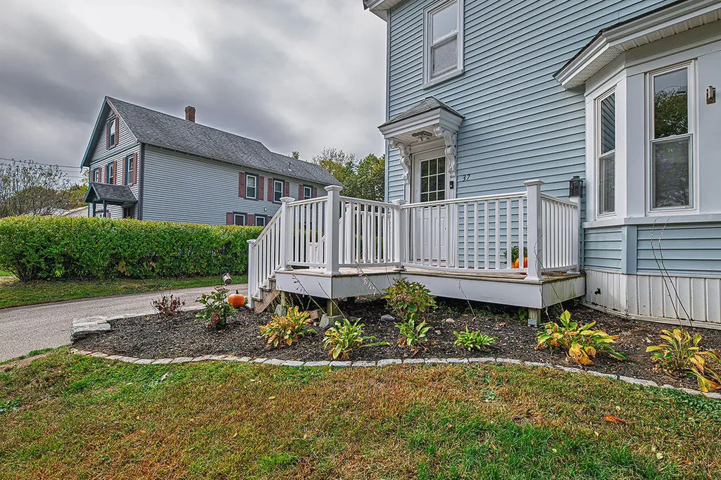 37 Nealley Street South Berwick ME 03908