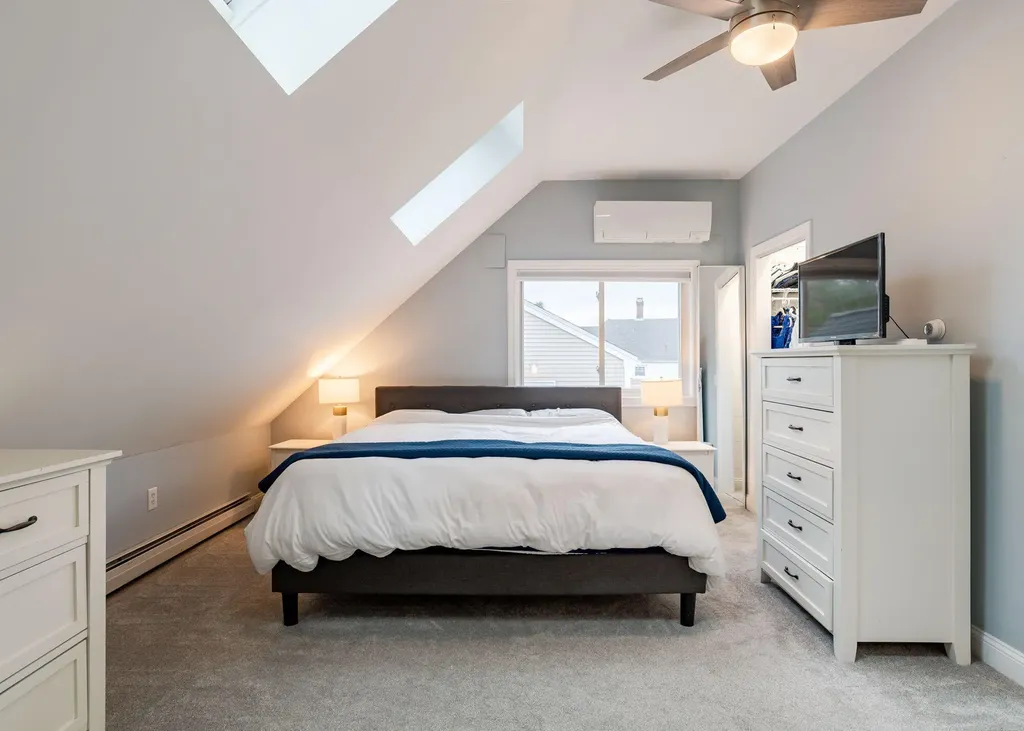 1035 Broadway South Portland ME 04106
