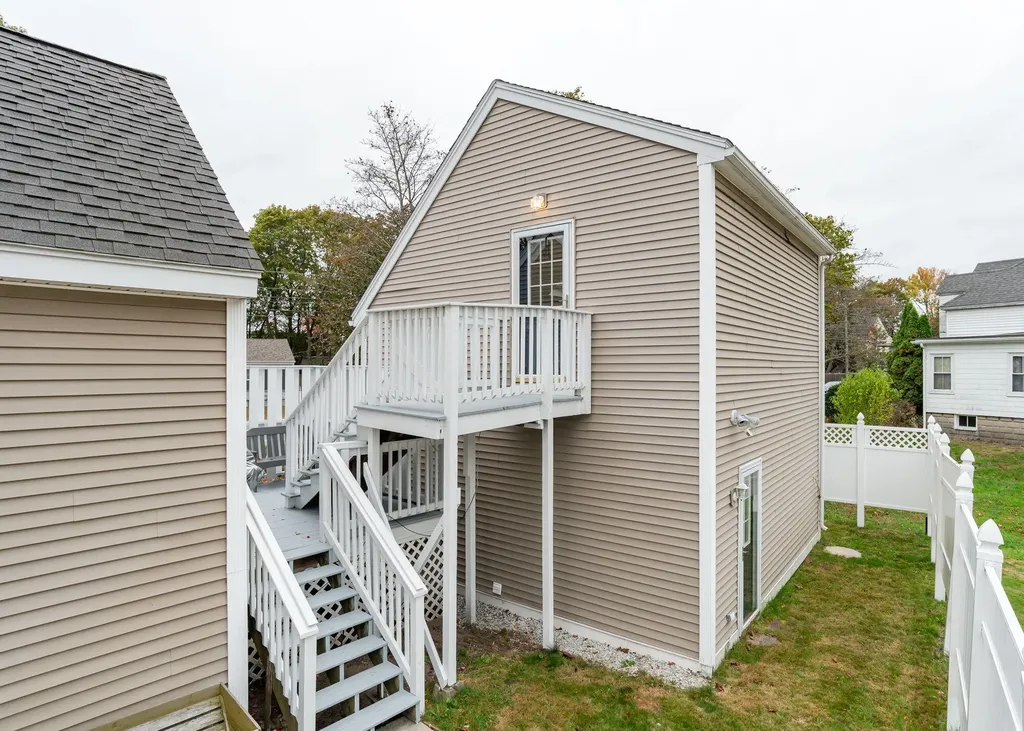 1035 Broadway South Portland ME 04106