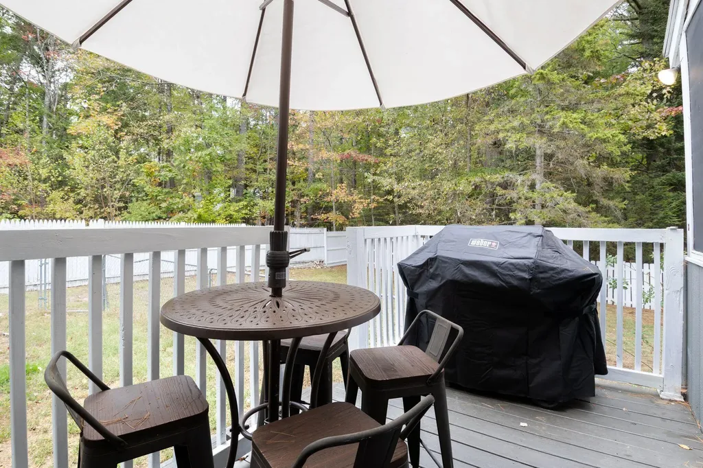 17 Edna Lane North Yarmouth ME 04097