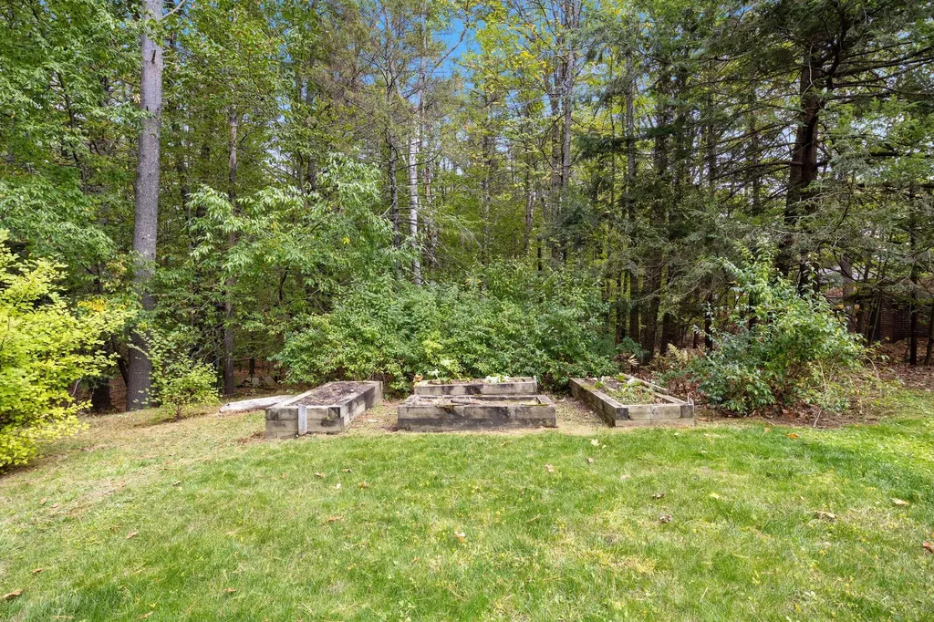 17 Edna Lane North Yarmouth ME 04097