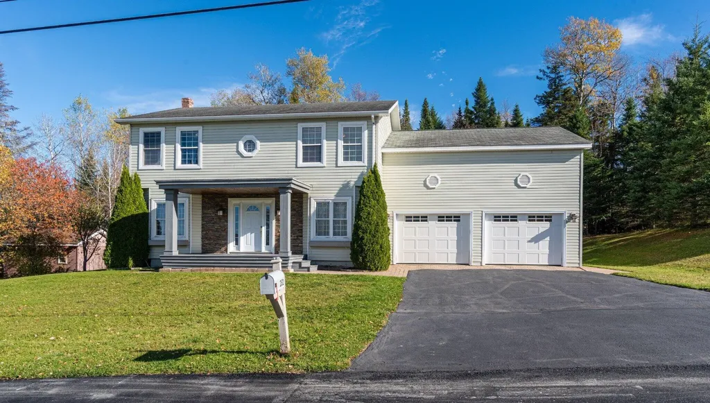 282 19th Avenue Madawaska ME 04756
