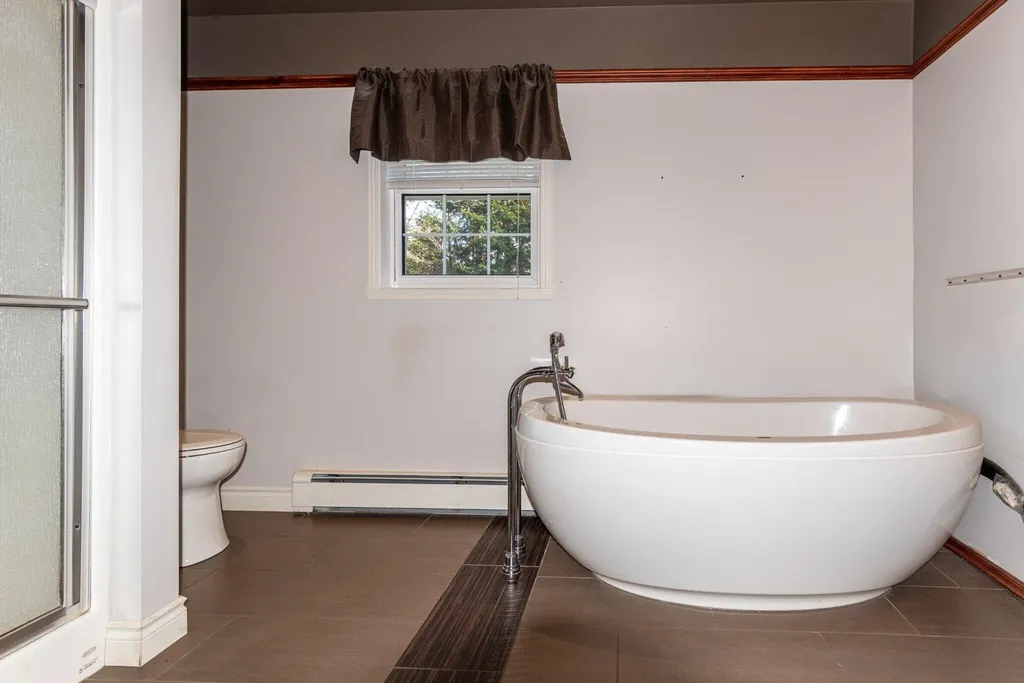 282 19th Avenue Madawaska ME 04756