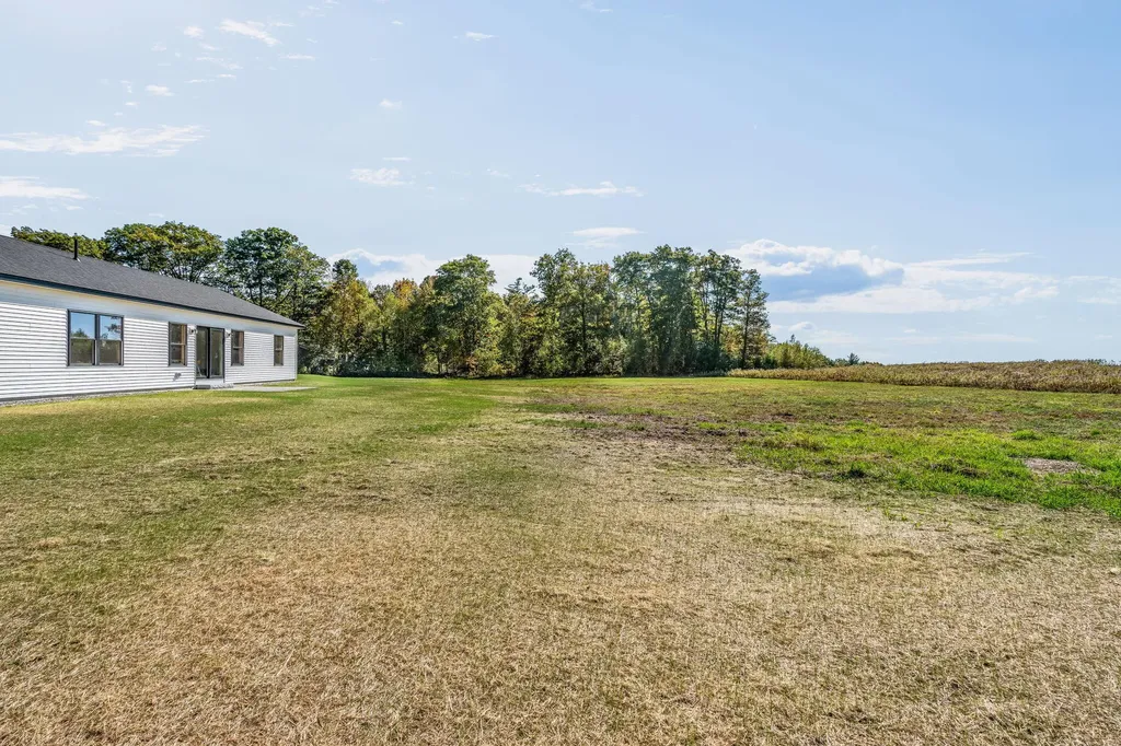 591 North Road Leeds ME 04263