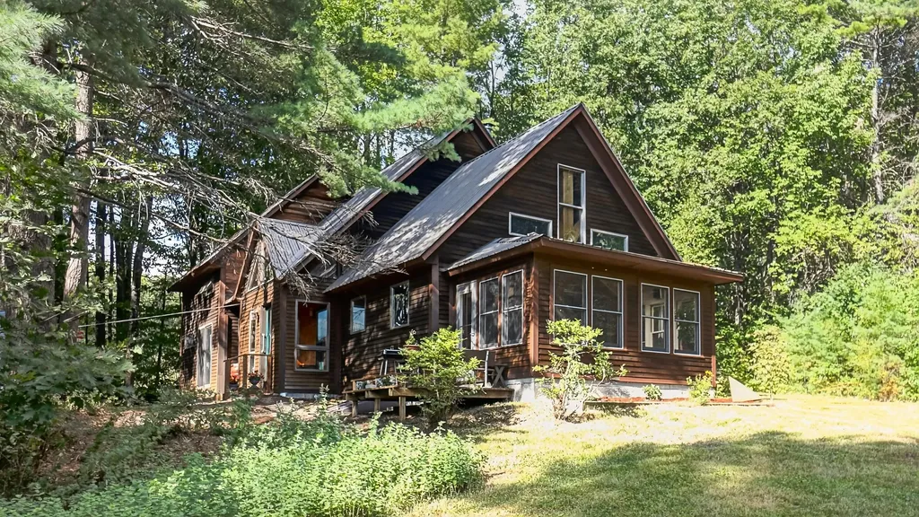 18 Ledge Hill Road Sweden ME 04040