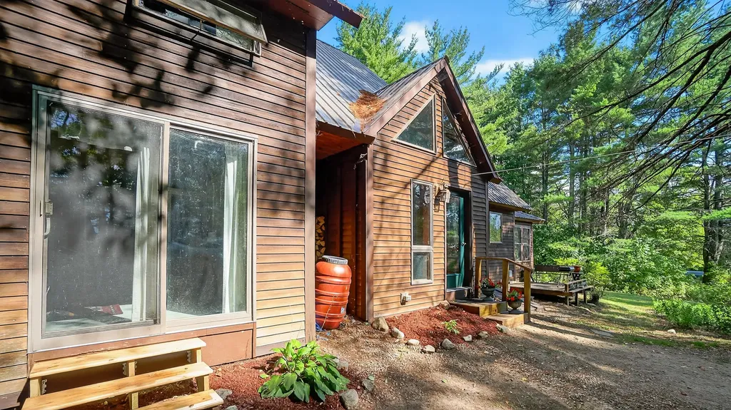 18 Ledge Hill Road Sweden ME 04040