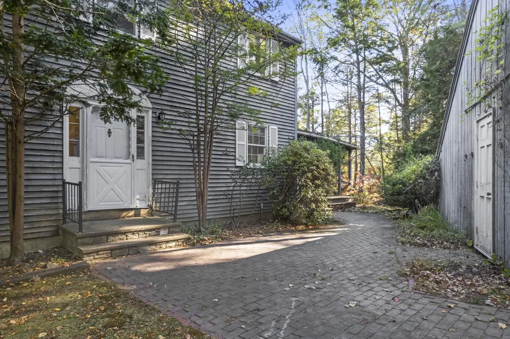 17 Lester Road Westport Island ME 04578