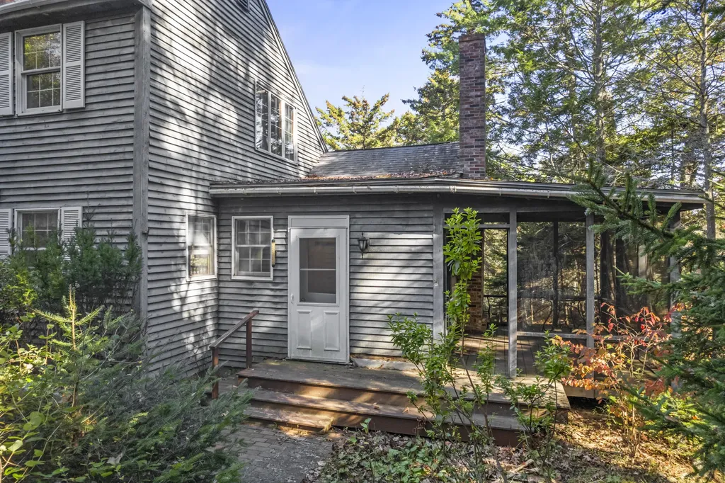 17 Lester Road Westport Island ME 04578