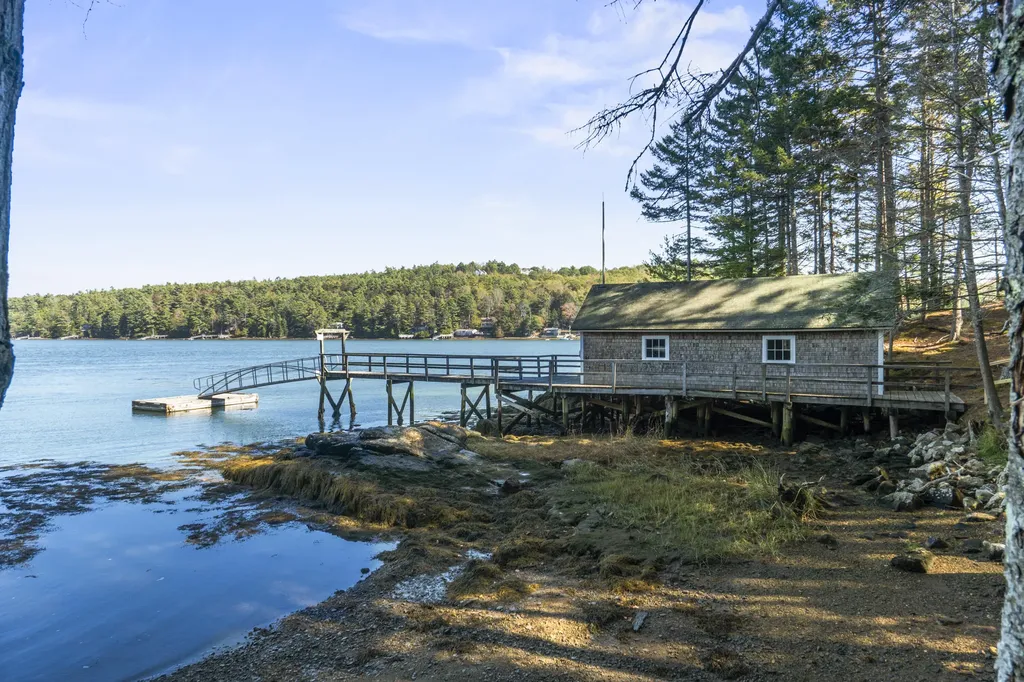 17 Lester Road Westport Island ME 04578