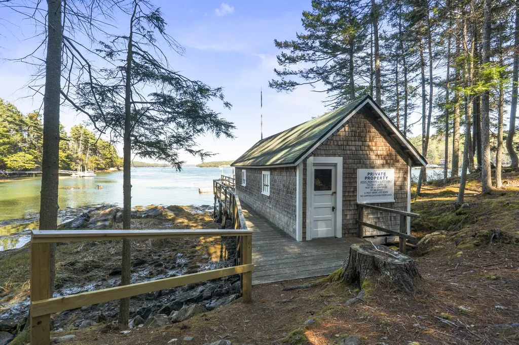 17 Lester Road Westport Island ME 04578