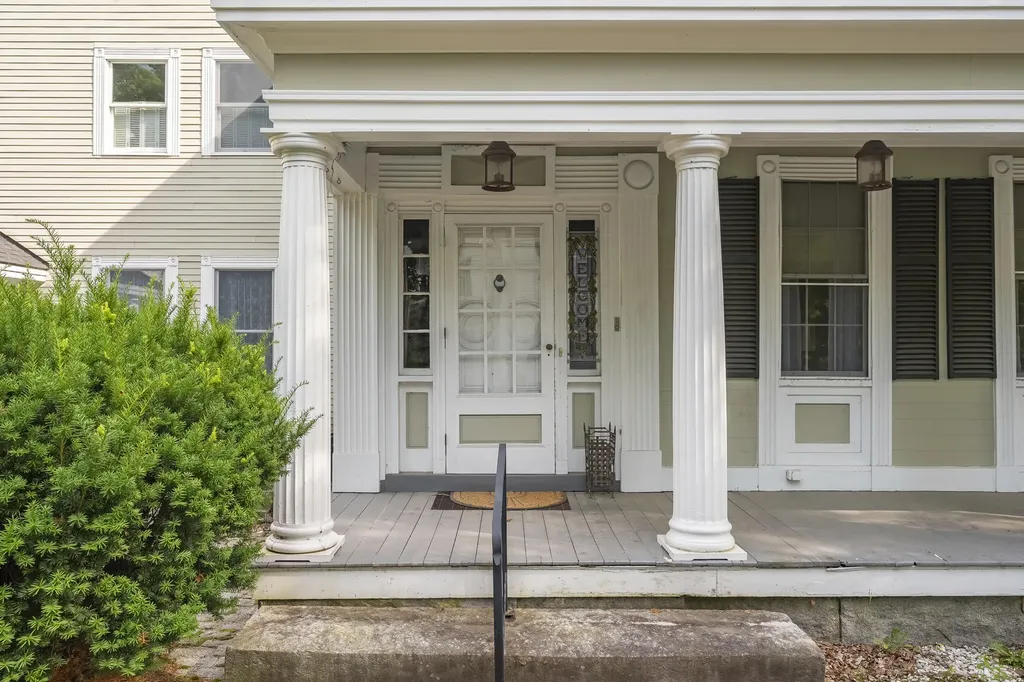 22 Broad Street Bethel ME 04217