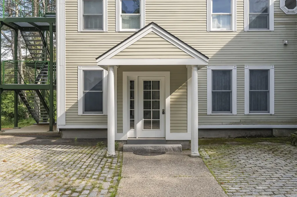 22 Broad Street Bethel ME 04217