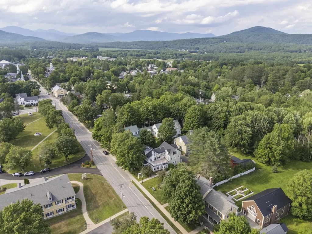 22 Broad Street Bethel ME 04217