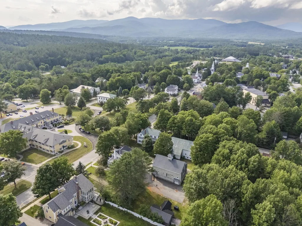 22 Broad Street Bethel ME 04217