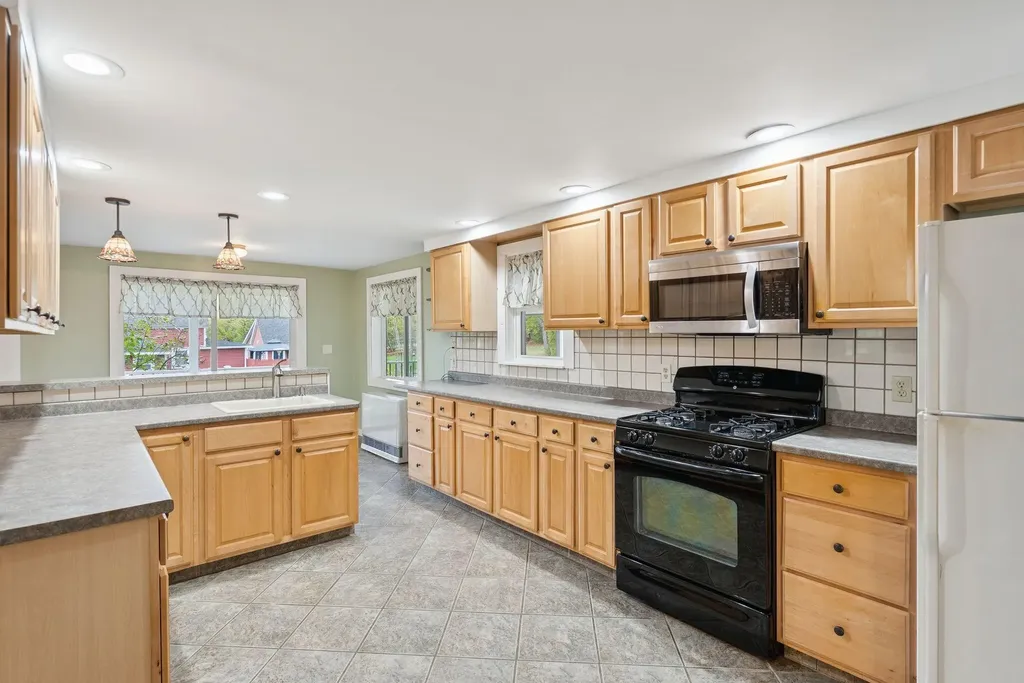 218 Oak Street Oakland ME 04963