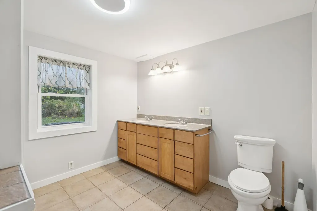218 Oak Street Oakland ME 04963