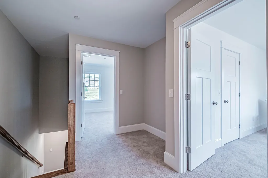 195 Falcon Crest Drive Gorham ME 04038