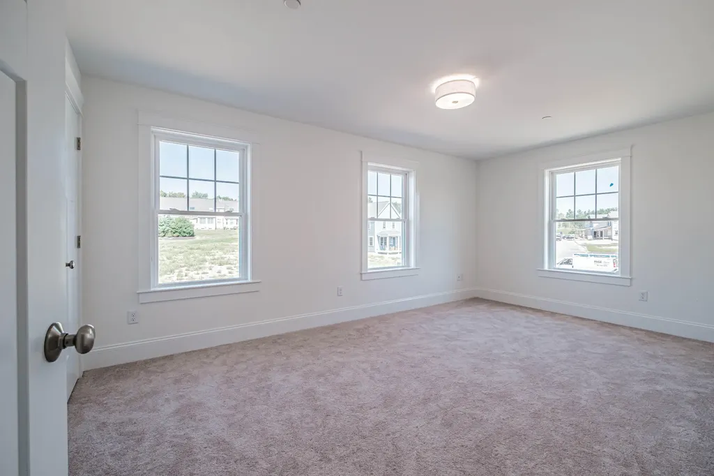 195 Falcon Crest Drive Gorham ME 04038