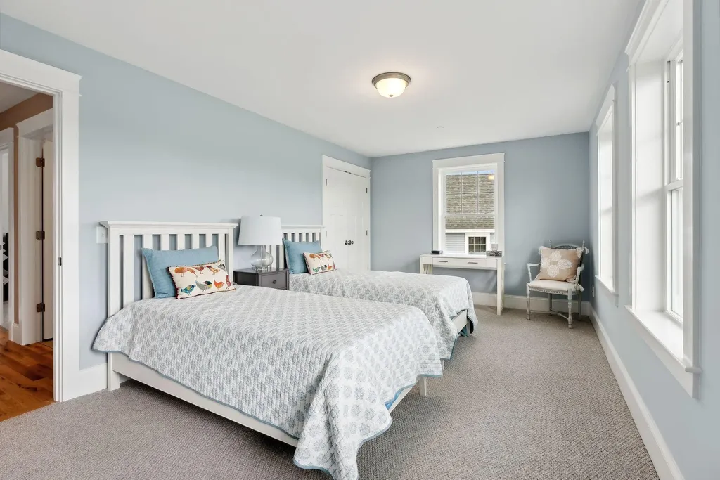 195 Falcon Crest Drive Gorham ME 04038