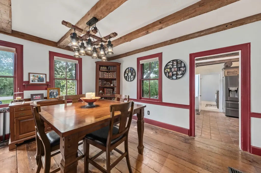 935 Dutch Neck Waldoboro ME 04572