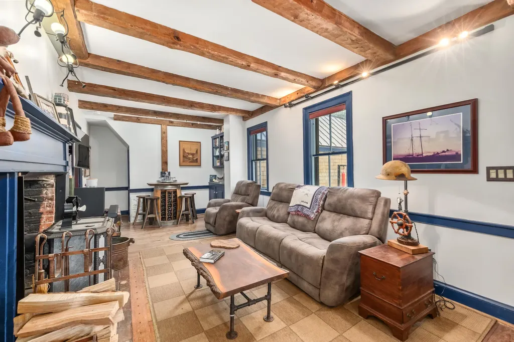 935 Dutch Neck Waldoboro ME 04572