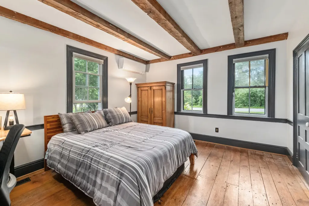 935 Dutch Neck Waldoboro ME 04572