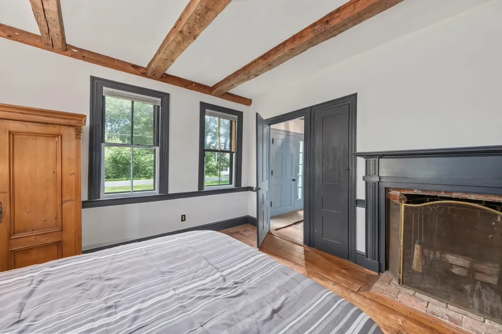 935 Dutch Neck Waldoboro ME 04572