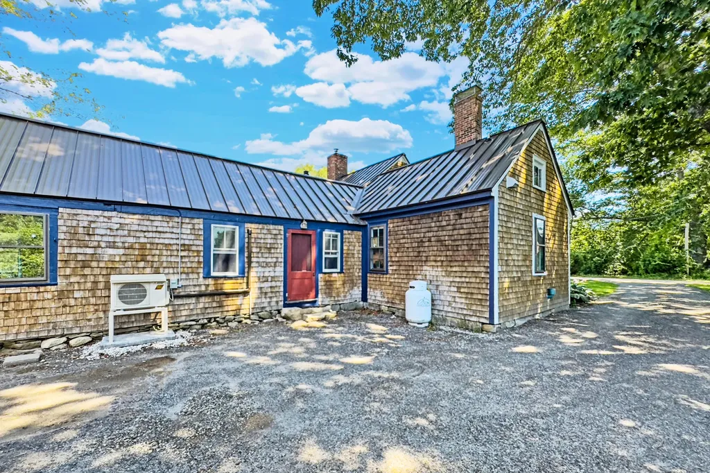 935 Dutch Neck Waldoboro ME 04572
