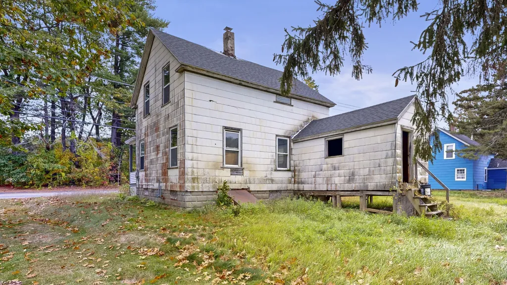529 Riverside Drive Auburn ME 04210
