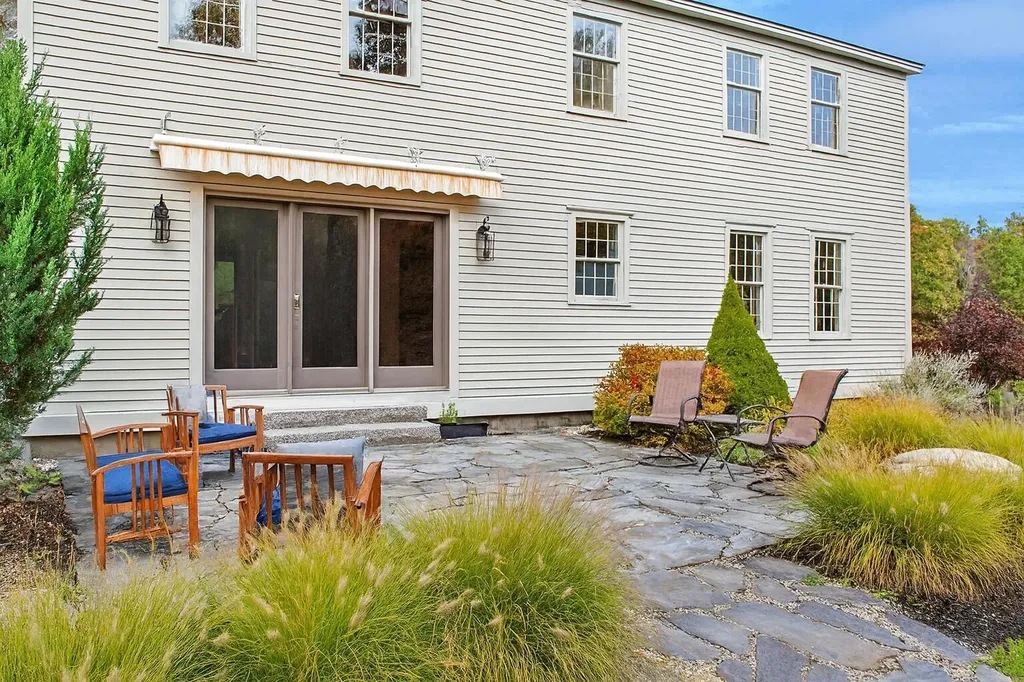 7 Gardners Way Kennebunk ME 04043