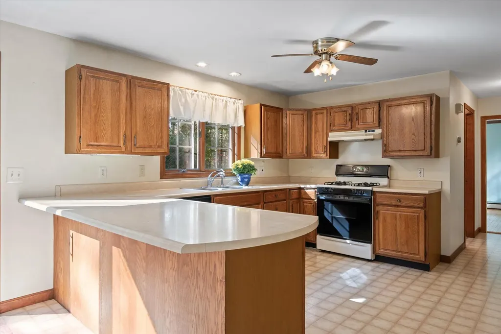 1234 Essex Street Bangor ME 04401
