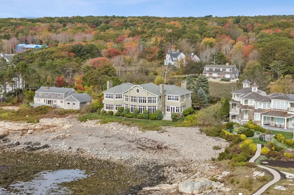 17 Seaview Avenue Kennebunkport ME 04046
