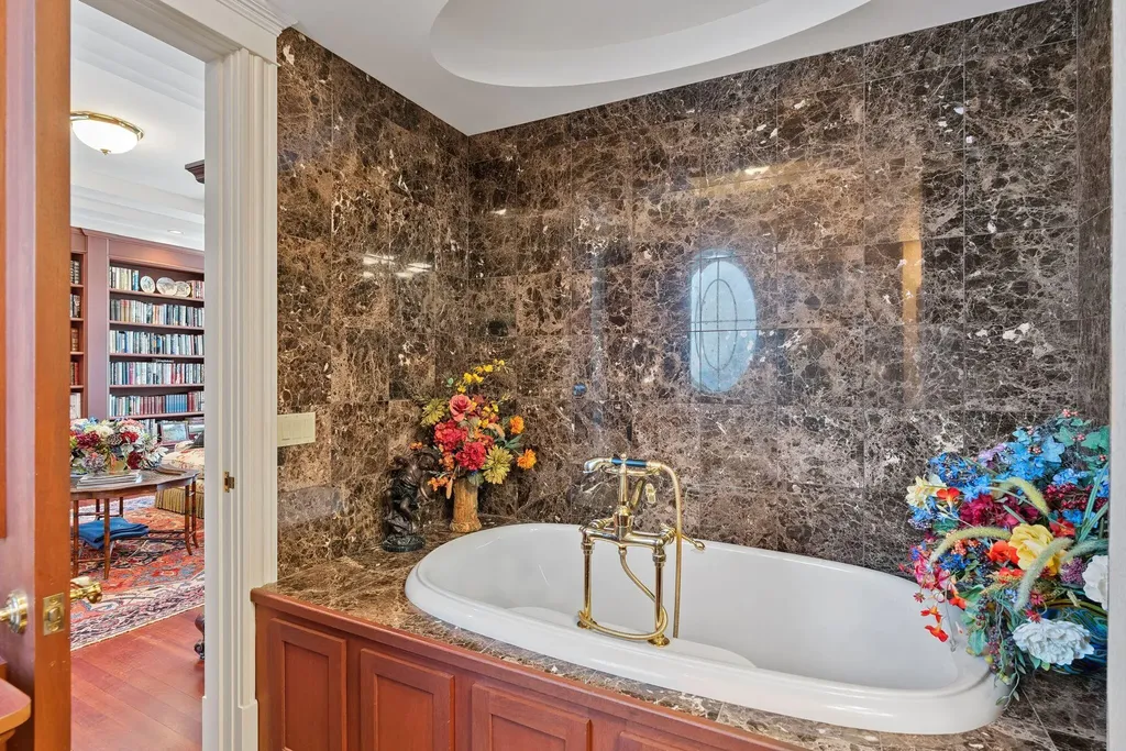 17 Seaview Avenue Kennebunkport ME 04046