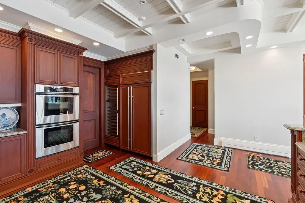 17 Seaview Avenue Kennebunkport ME 04046