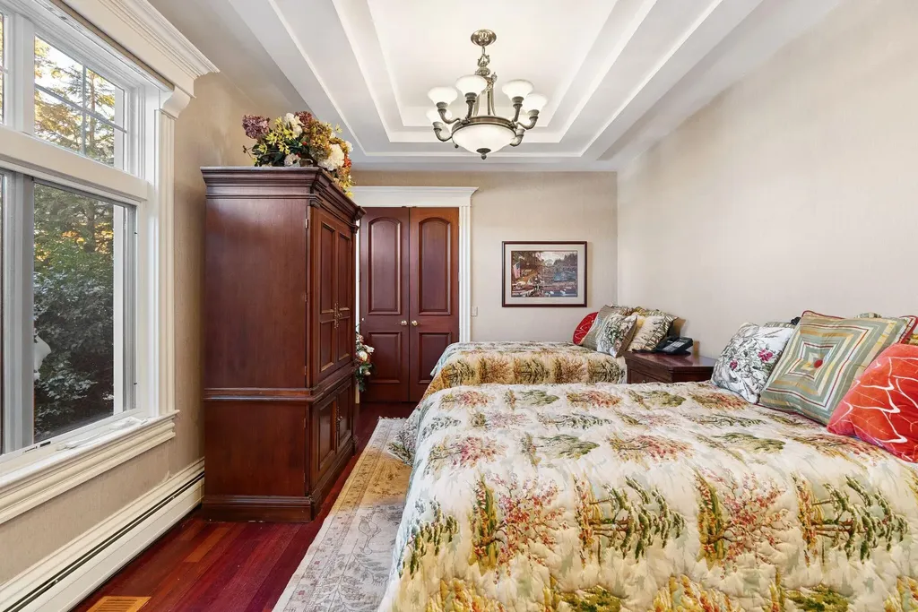 17 Seaview Avenue Kennebunkport ME 04046