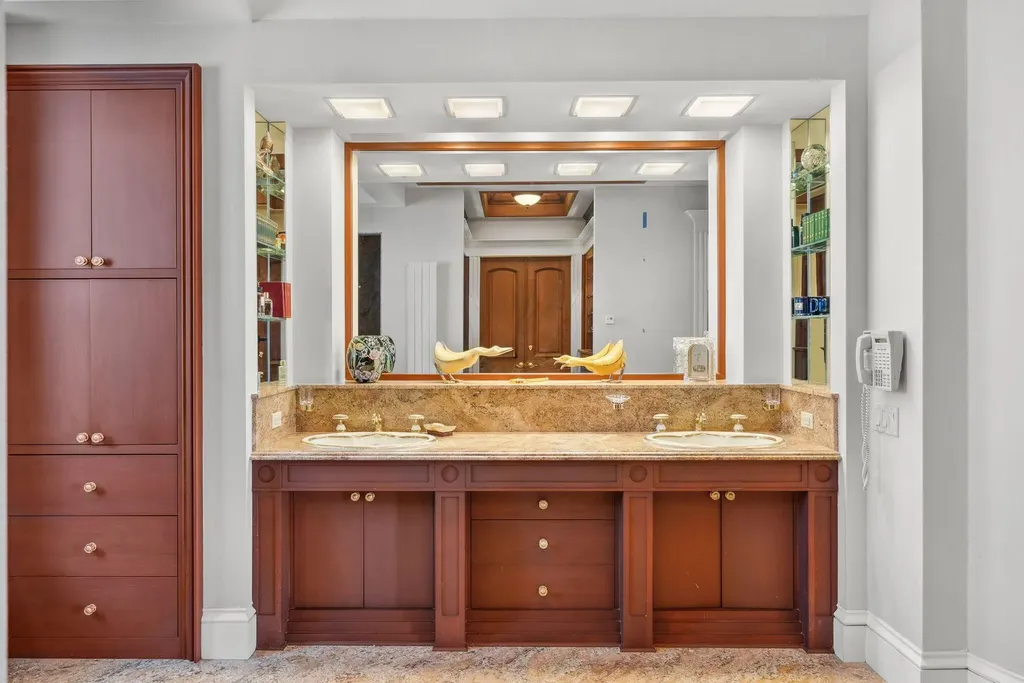 17 Seaview Avenue Kennebunkport ME 04046