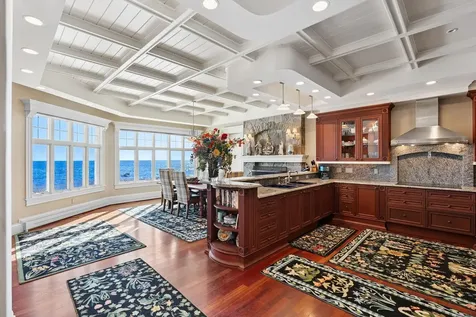 17 Seaview Avenue Kennebunkport ME 04046