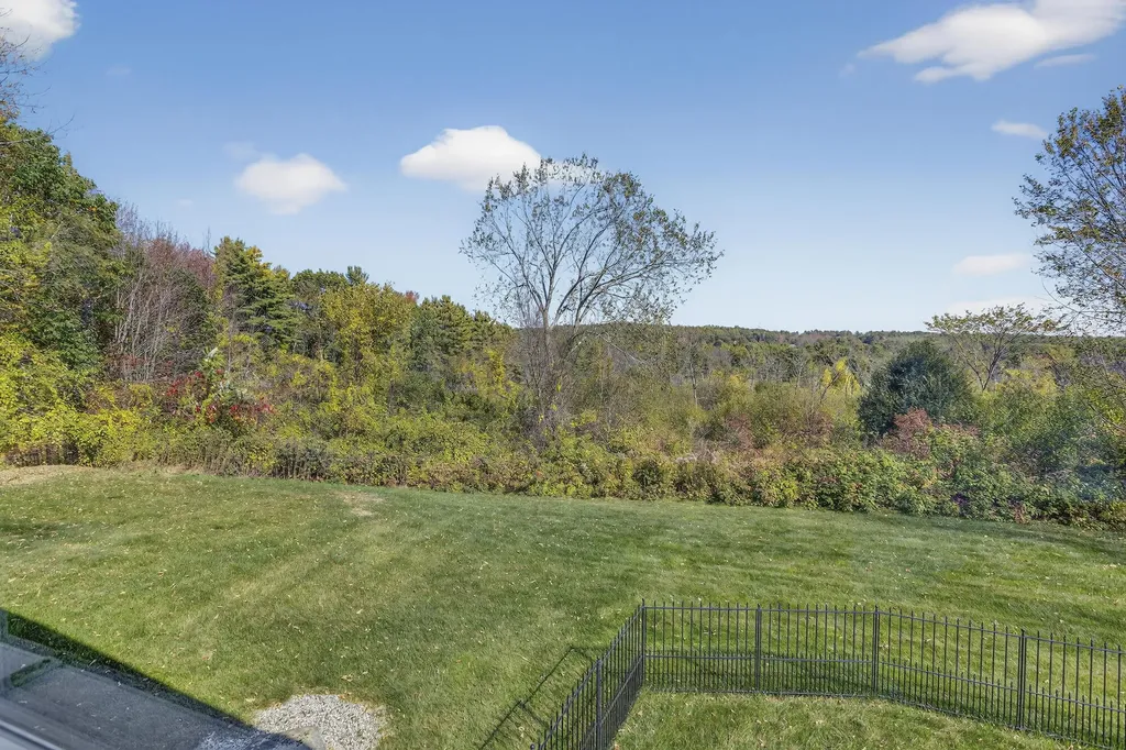 27 Hillside Avenue Falmouth ME 04105