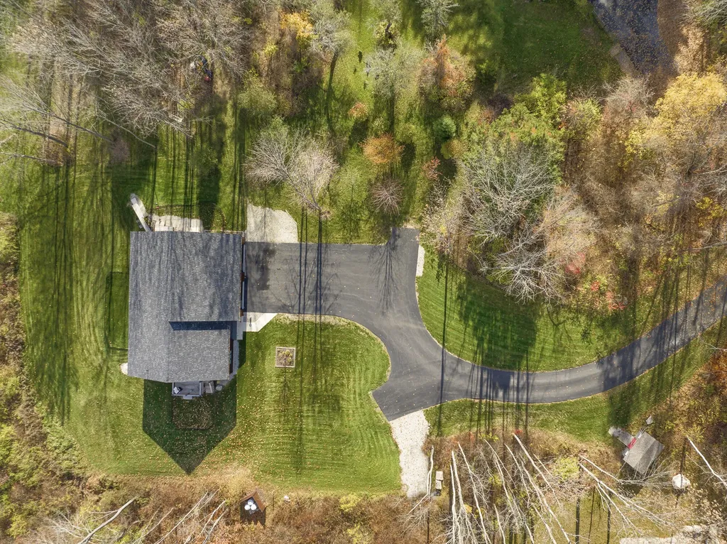 27 Hillside Avenue Falmouth ME 04105