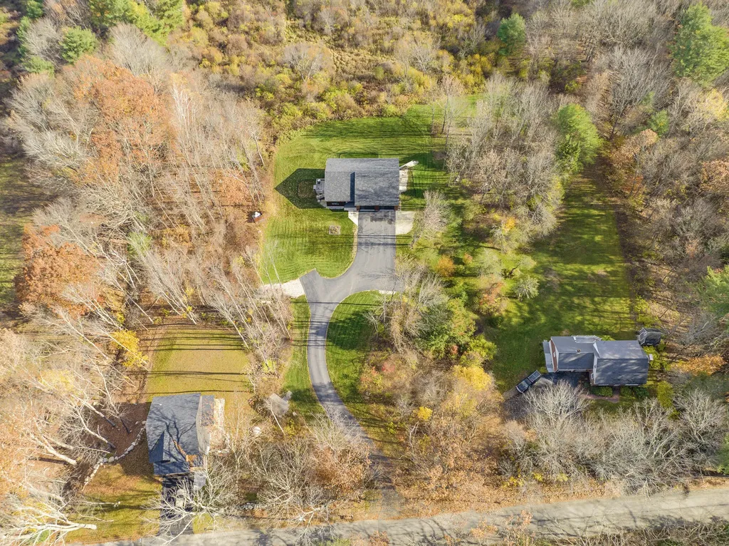 27 Hillside Avenue Falmouth ME 04105