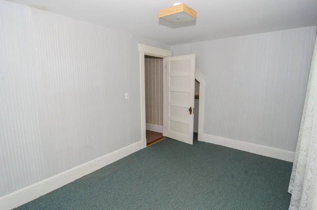 14 School Street Dexter ME 04930