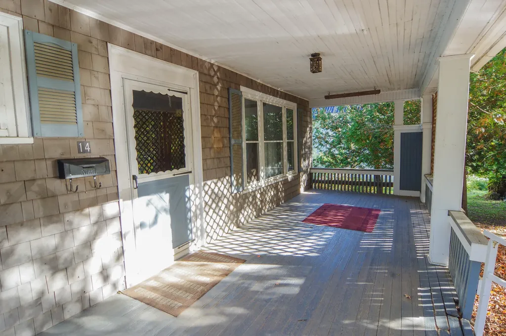 14 School Street Dexter ME 04930
