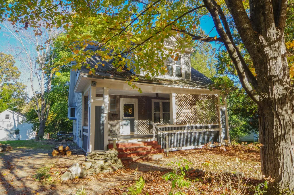 14 School Street Dexter ME 04930